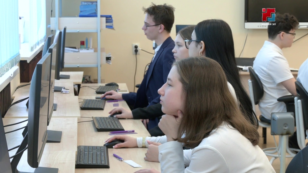 В Йошкар-Оле школьники показали знания по финансовой грамотности и предпринимательству