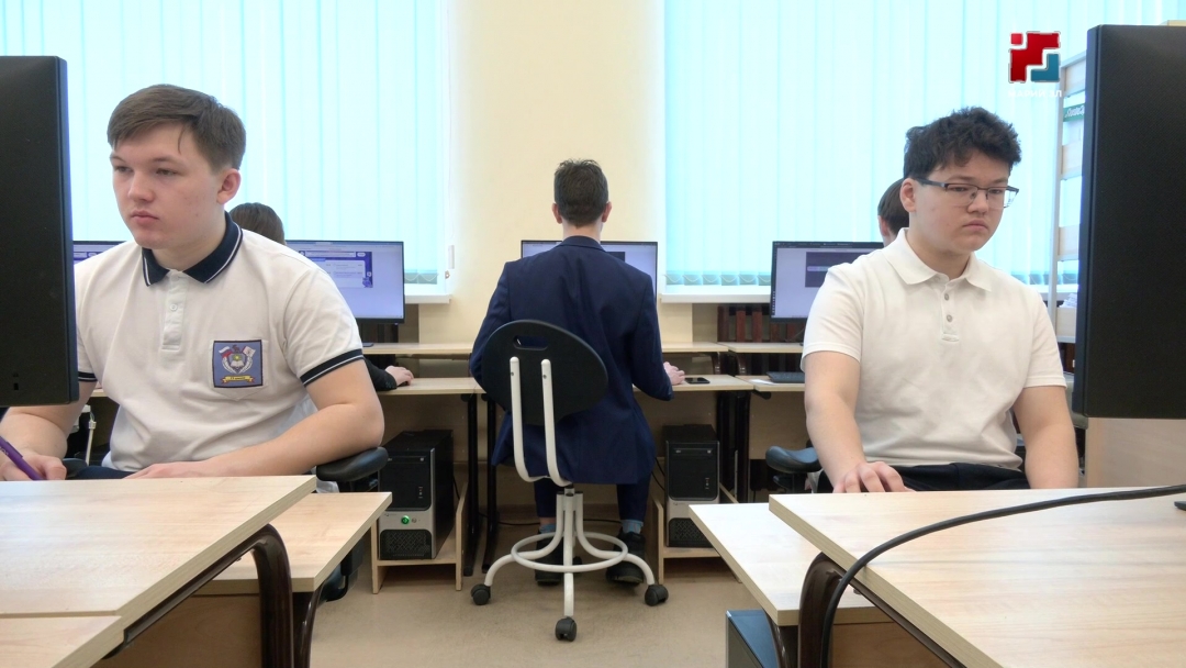 Кугурак класслаште тунемше-влаклан финанс грамотность дене олимпиаде эртен