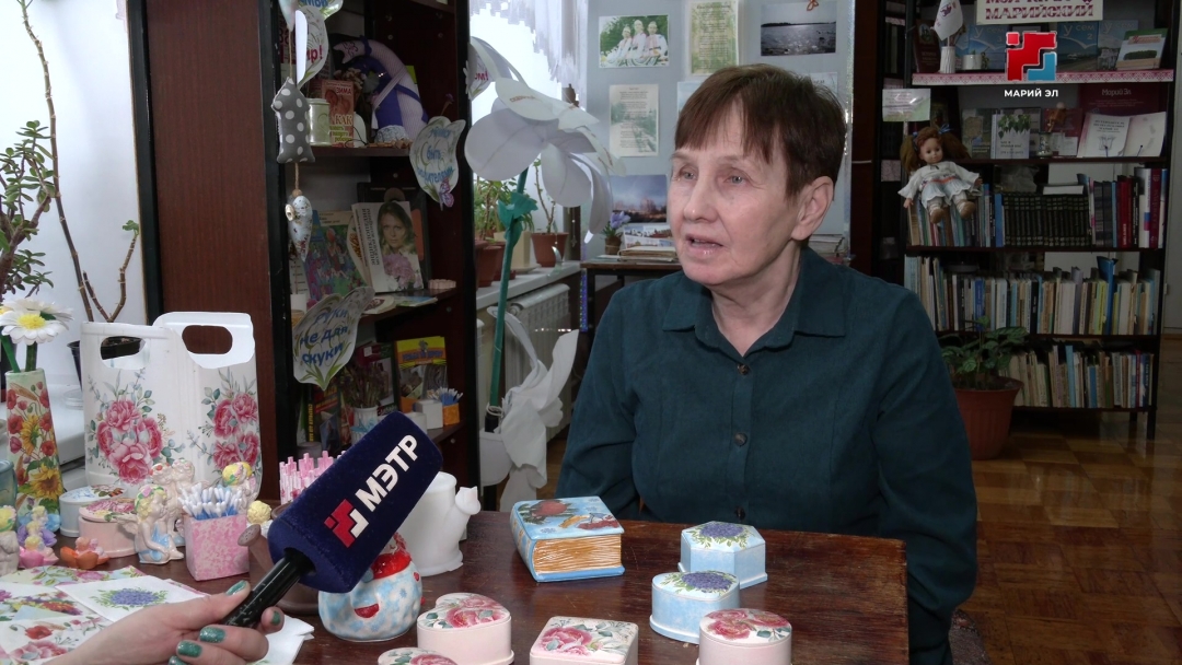 Арде селасе книгагудышто 8-ше март вашеш гипс гыч шкатулко-влакым ышташ туныктеныт