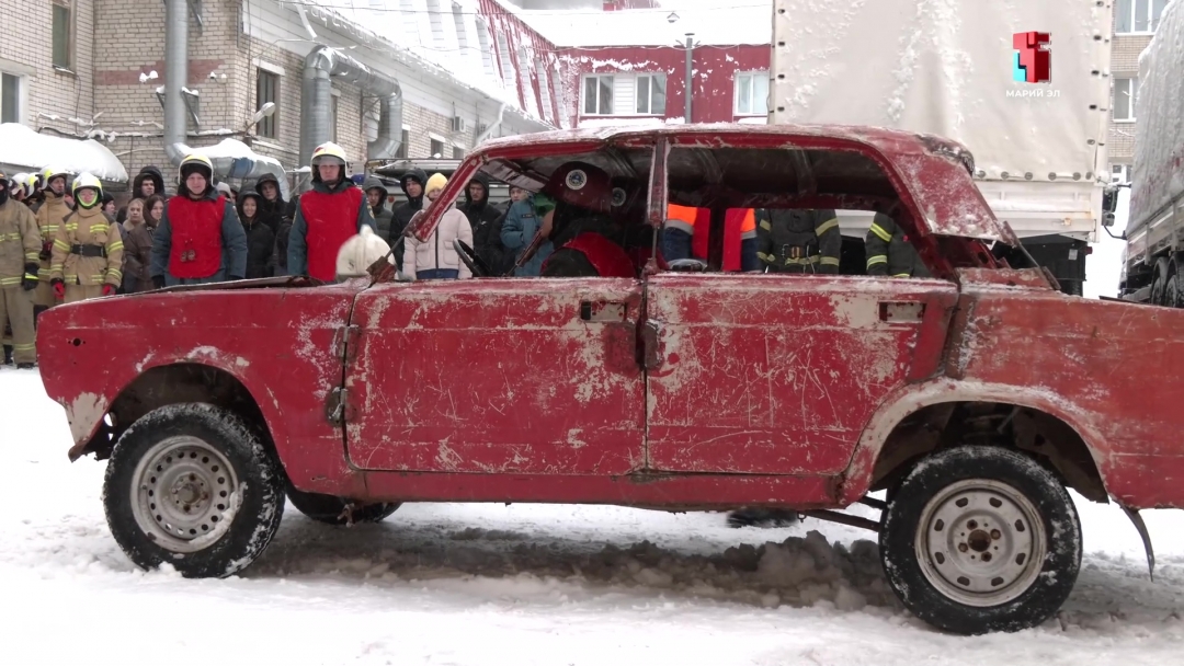 Йошкар-Олаште пожарно-утарыше подразделений-влак коклаште таҥасымаш эртен