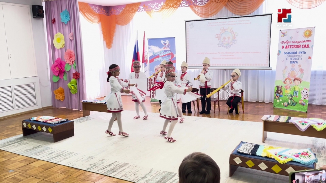 Йошкар-Оласе 29-ше номеран «Ший оҥгыр» йочасадыште «Пеледше тукым» усталык конкурсын оласе этапше эртен