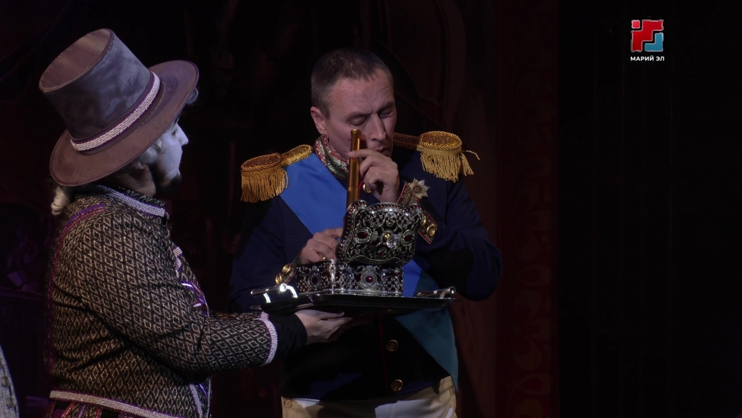 Курыкмарий драме театр «Йошкар-Ола театральная» фестивальыш Н. Лесковын «Левша» пьесыже почеш шындыме  спектакльым аклаш конден