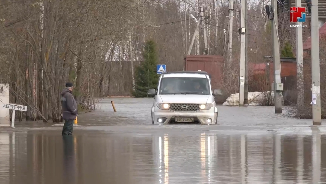 Юрий Зайцев: «Паводок в Марий Эл пошел на спад, вода отступила от 138 домов»