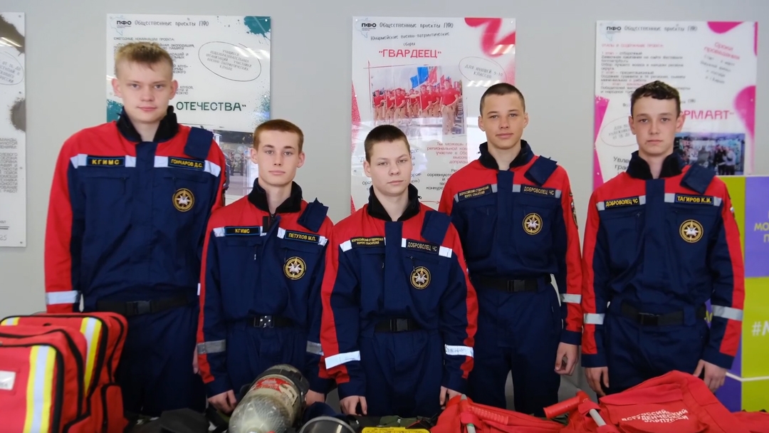 Юрий Зайцев поздравил студентов-спасателей Марий Эл с 25-летием всероссийского корпуса