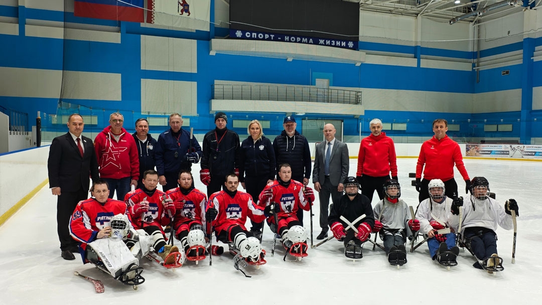 В Ледовом дворце «Марий Эл» прошла первая открытая тренировка по следж-хоккею