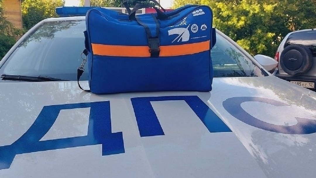 В Марий Эл госавтоинспекторы получили спецнаборы для первой помощи пострадавшим