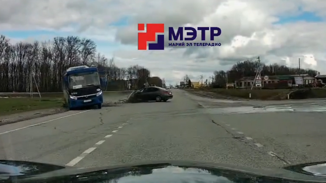 В Марий Эл следователи проверяют обстоятельства ДТП с пассажирским автобусом