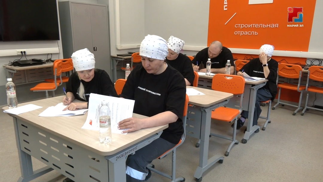 Каркас, плитка и обои: в Йошкар-Оле прошёл конкурс «Лучший по профессии»