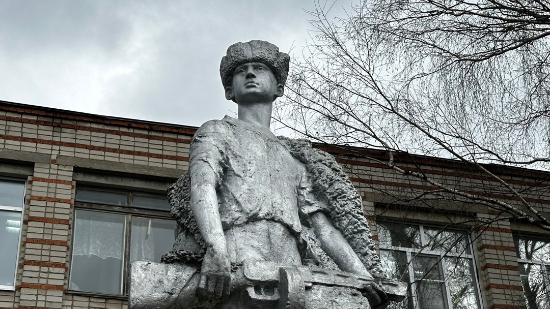 В Йошкар-Оле приведут в порядок памятник пионеру-герою Лёне Голикову