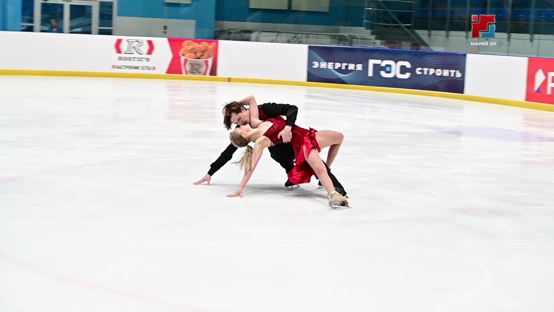 В Йошкар-Оле прошло первенство России среди по фигурному катанию