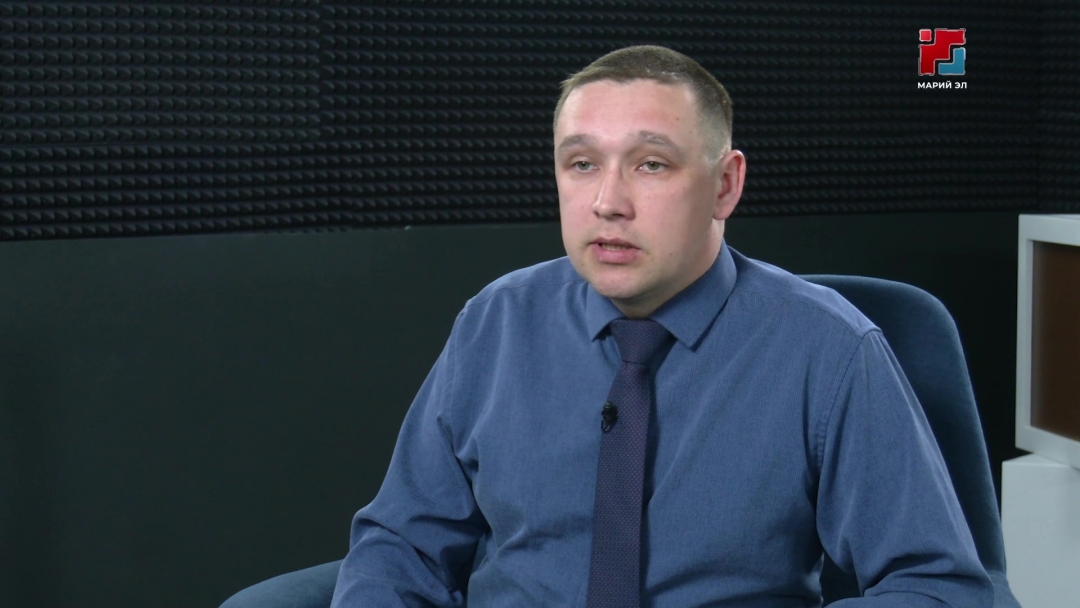 «Йодыш-вашмут»:  Параньга район Кугу Пумарий школышто воспитаний паша шотышто директорын алмаштышыже Роман Шабдаров