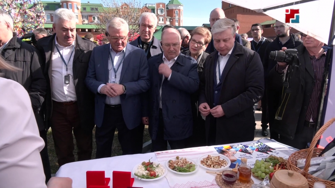 Парламентарии регионов попробовали продукцию марийских фермеров