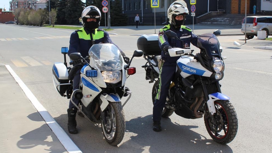 На патрулирование дорог в Марий Эл выехали инспекторы на BMW и Kawasaki