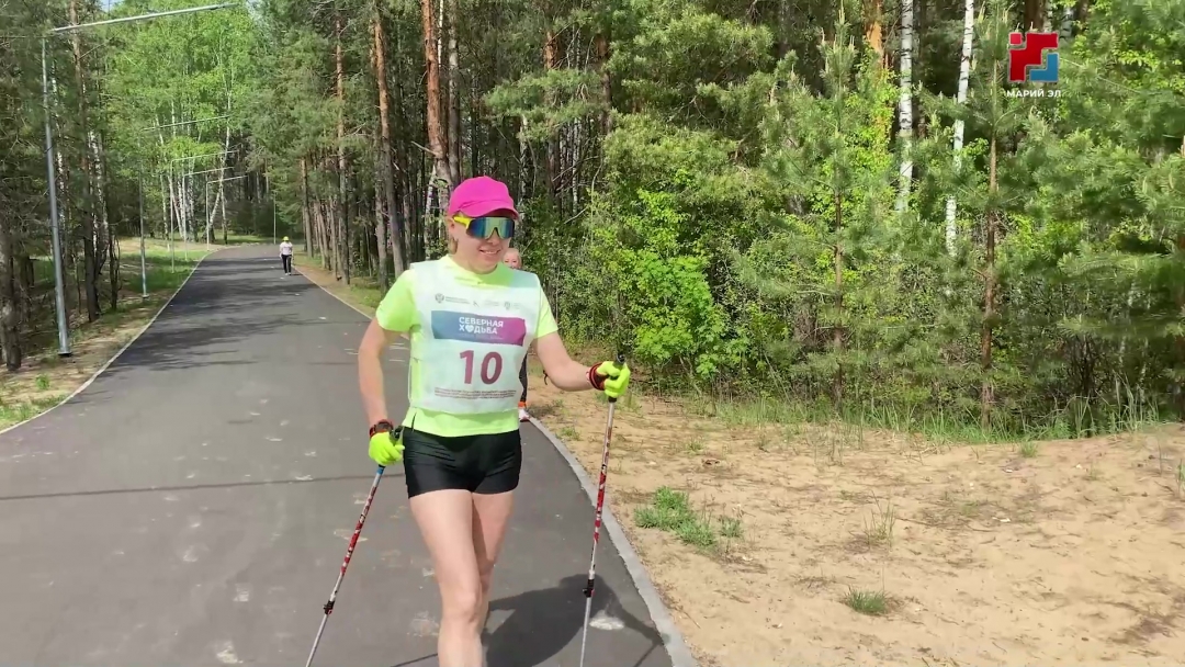 В Звенигове прошёл межрегиональный фестиваль по северной ходьбе
