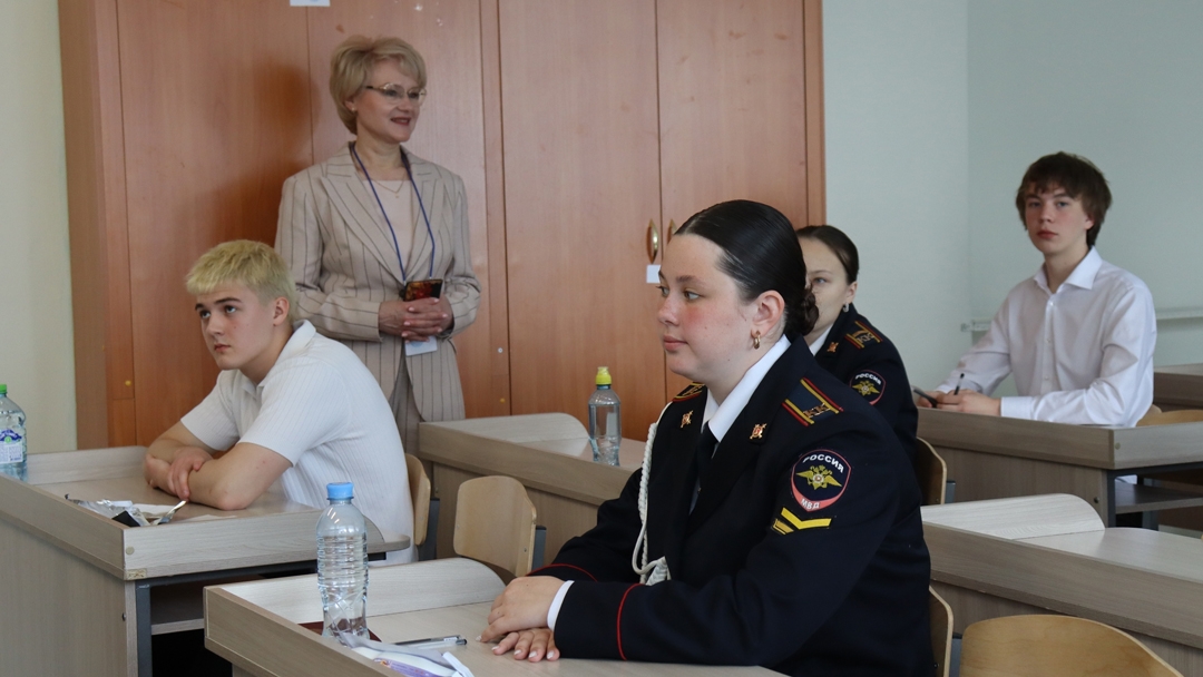 В Марий Эл дан старт основному периоду ЕГЭ-2026: первые экзамены написали более 800 выпускников