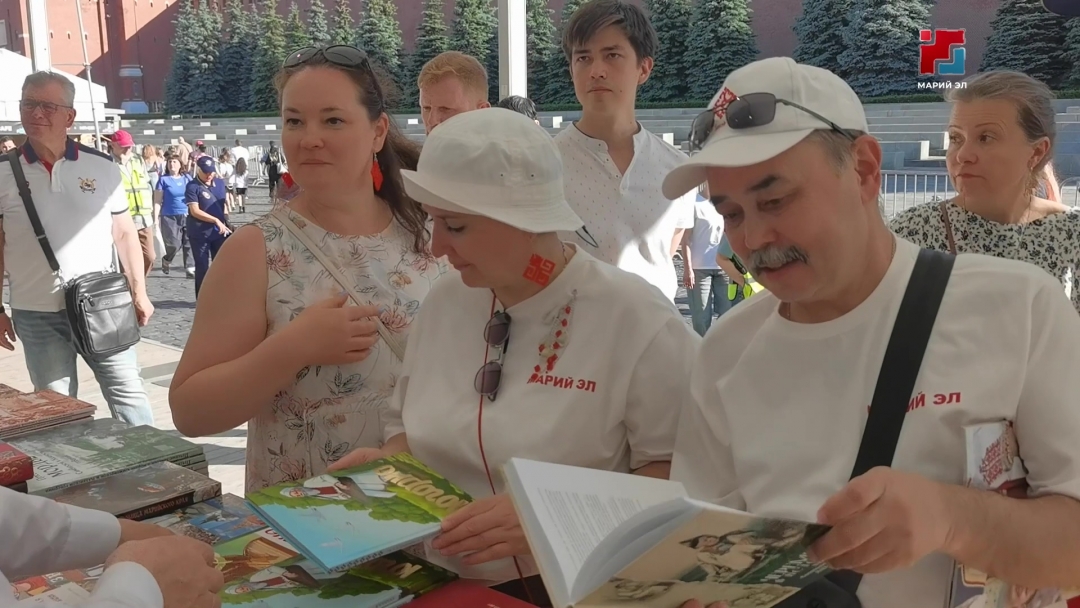Марий книга савыктыш кокымшо гана «Чарлаште – книга пайрем» регион-влак  кокласе фестивальым эртара