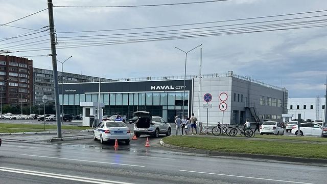 В Йошкар-Оле 8-летняя велосипедистка попала под колёса кроссовера