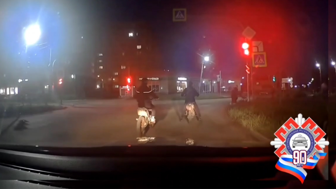 В Йошкар-Оле инспекторы ДПС задержали двух питбайкеров