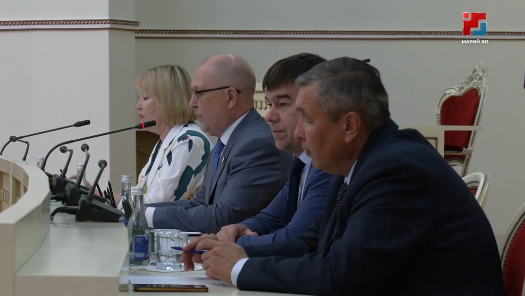 В республике прошла очередная сессия марийского парламента