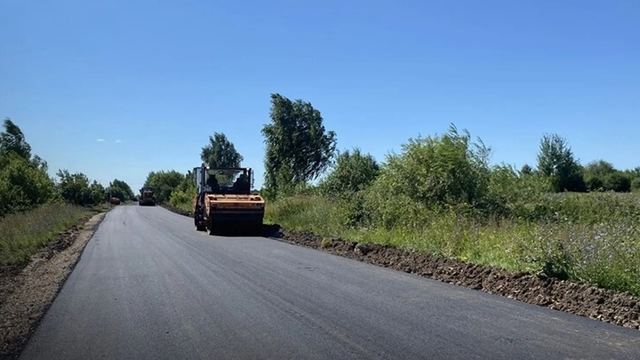 В Оршанском районе продолжается ремонт дороги к туристическим объектам по нацпроекту