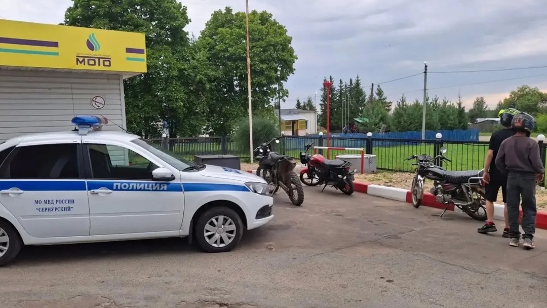 Юных водителей без прав задержали на АЗС в Марий Эл
