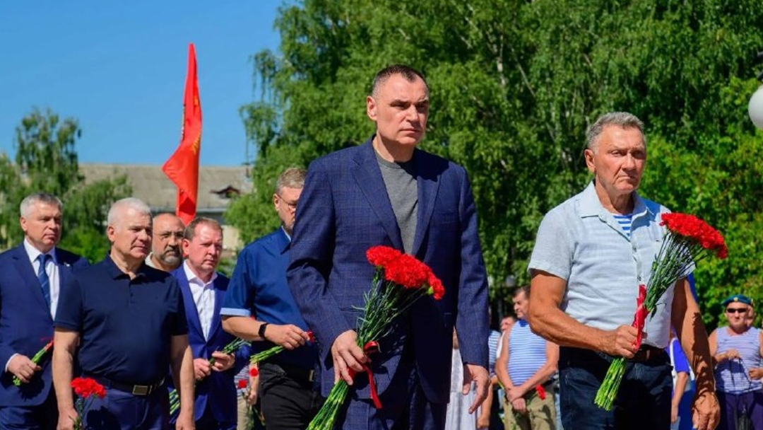 Глава Марий Эл почтил память воинов-десантников