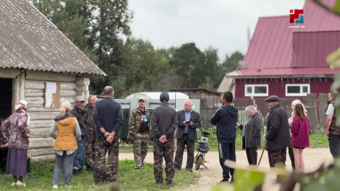Жители Семеево хотят отремонтировать дорогу