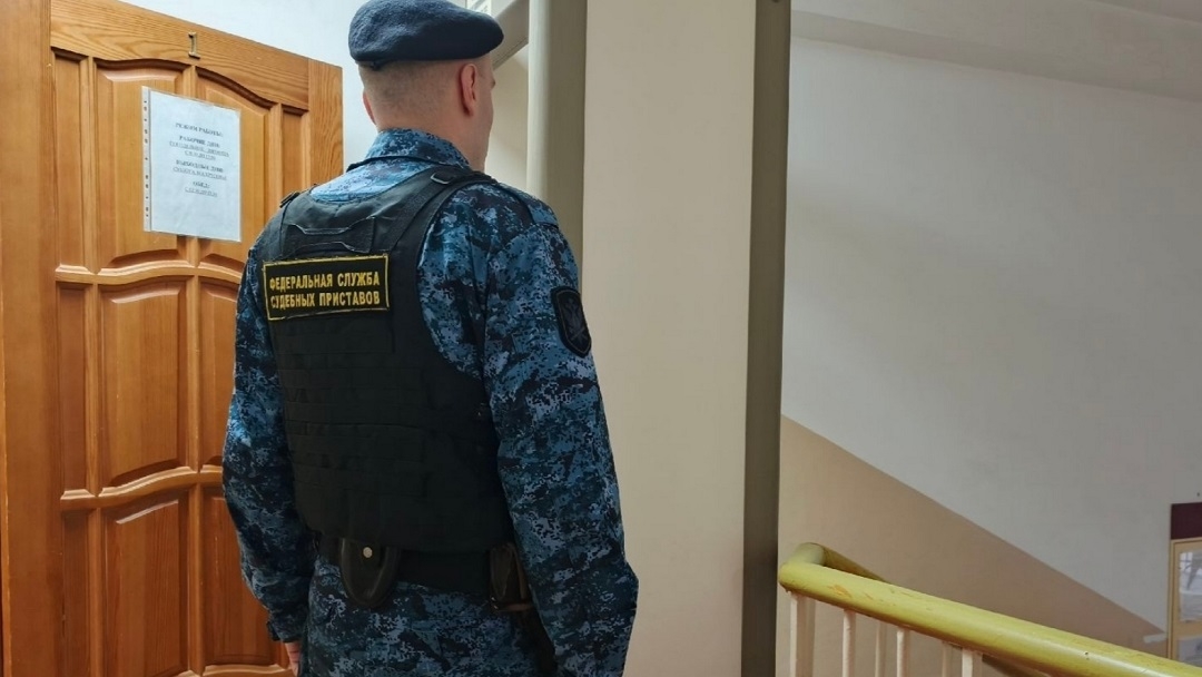 В Йошкар-Оле судебный пристав предотвратил пожар в здании мировых судей