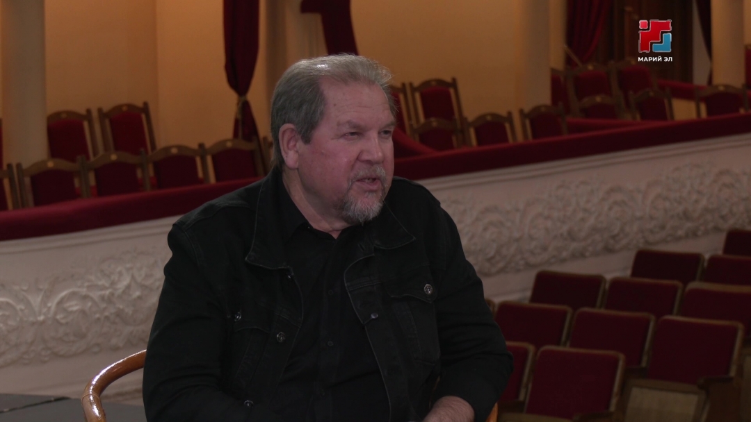 Интервью: М. Шкетан лӱмеш марий кугыжаныш драме театрын тӱҥ режиссёржо – Олег Иркабаев