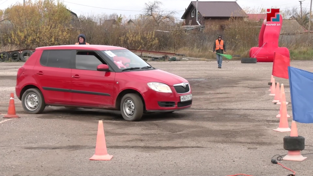 Россий ДОСААФ-ын Марий Элысе пӧлкаже "Автоледи"  конкурсым эртара