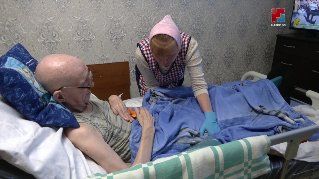 Около 2500 жителей Марий Эл пользуются услугами помощников по уходу