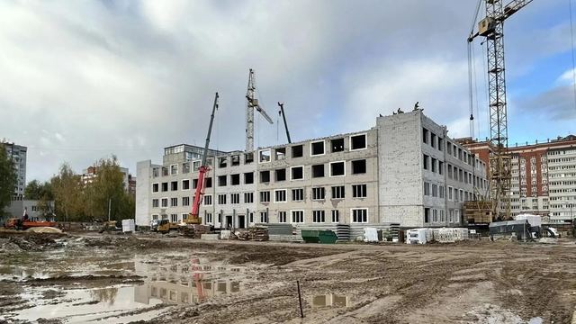 В Йошкар-Оле строящаяся школа в 6-м микрорайоне «выросла» до четвёртого этажа