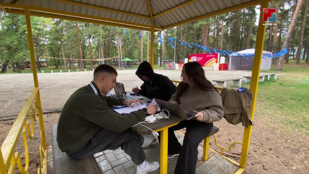 Делегация Марий Эл представила регион на конкурсе грантов ПФО «Создаём будущее вместе»