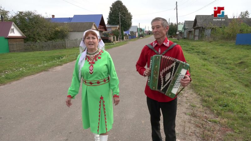 Юлсер кундем гыч «Шайра» ансамбль латшым ий марий муро ден куштымашым арала