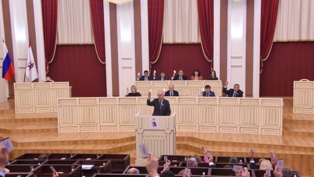 Госсобрание Марий Эл приняло закон о квотах для участников СВО и учредило День Конституции республики