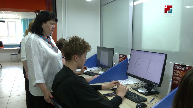 Больше тысячи подростков нашли работу с начала года